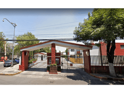 CASA EN VENTA EN COLONIA U.H. LOS ROBLES ADTRLV104