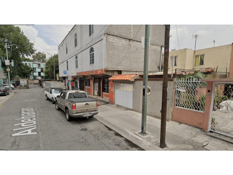 CASA EN REMATE — foto 4