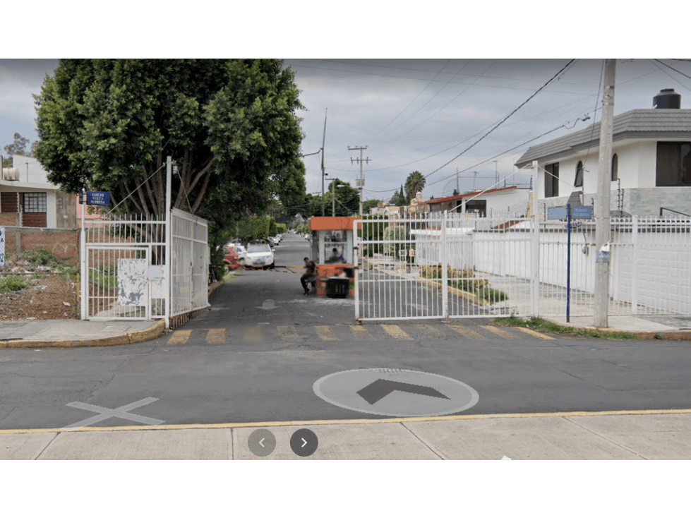 EXCELENTE CASA EN REMATE — foto 4