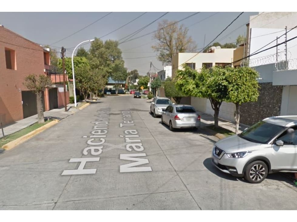 BONITA CASA EN BOSQUES DE ECHEGARAY — foto 6