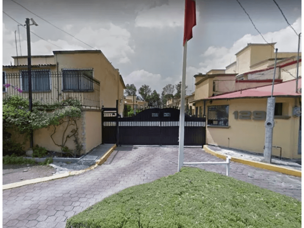 CASA EN FRACC. LOMAS ESTRELLA CDMX — foto 1