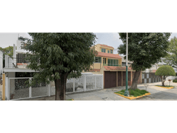 REMATE HERMOSA CASA EN NAUCALPAN DE JUAREZ CDMX