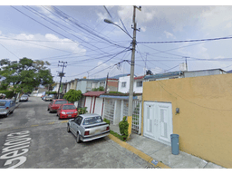 EXCELENTE CASA EN VENTA EN IZCALLI PIRAMIDE $1,009,481