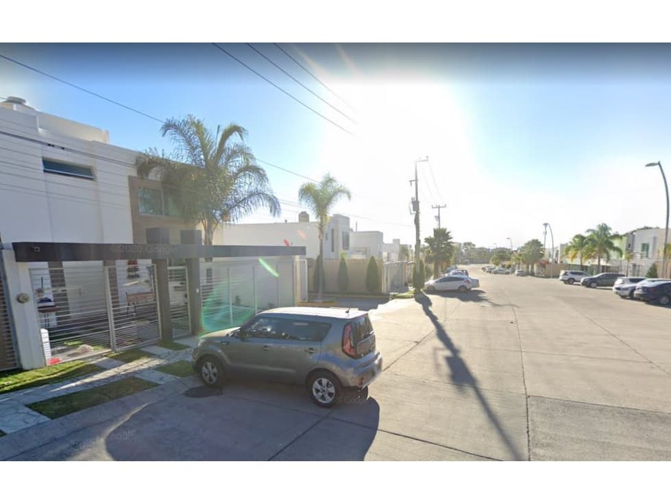 VENTA DE CASA EN BUGAMBILIAS, ZAPOPAN — foto 5