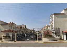 SE VENDE CASA EN REMATE EN URBI QUINTA MONTECARLO $ 1,810,000