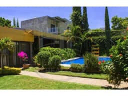 ¡¡ CASA EN REMATE BANCARIO EN LOMAS DE TETELA, CUERNAVACA !!