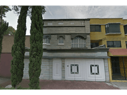 EXCELENTE CASA EN PASEOS TAXQUEÑA COYOACAN REMATE BANCARIO