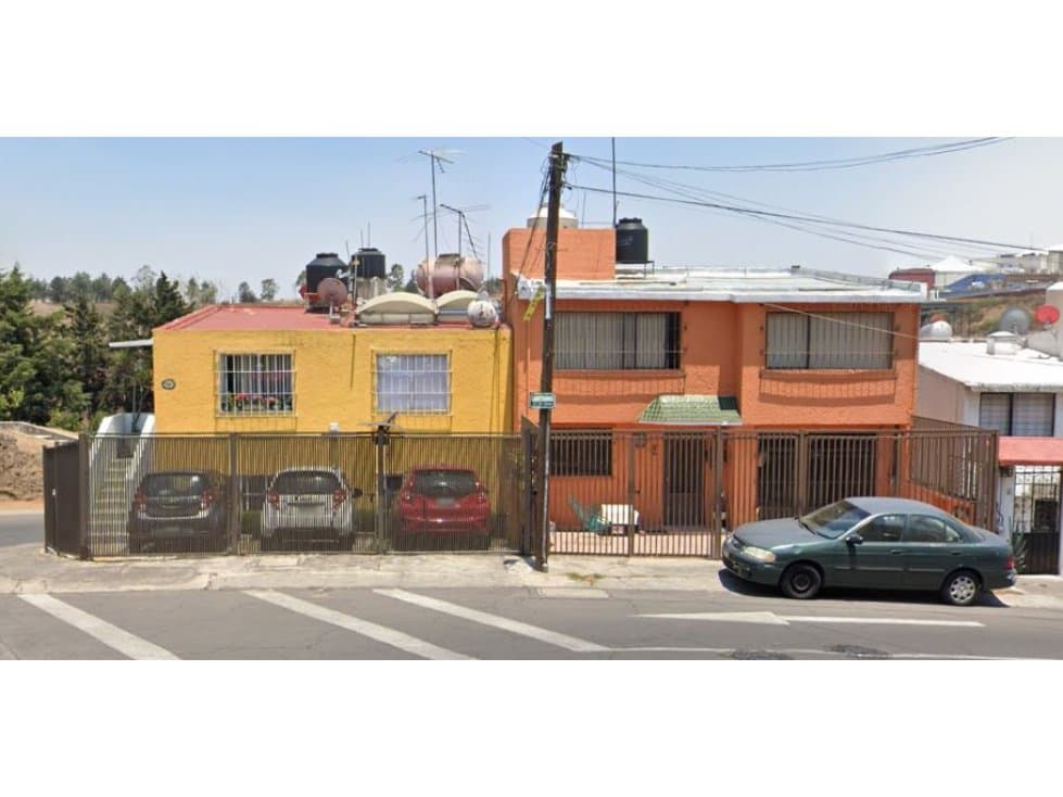 EXCELENTE CASA LOMAS VERDES 5TA SECCION — foto 2