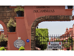 CASA EN BUGAMBILIAS NAUCALPAN EDOMEX
