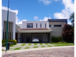 RESIDENCIA ?EL BOSQUE AZUL?