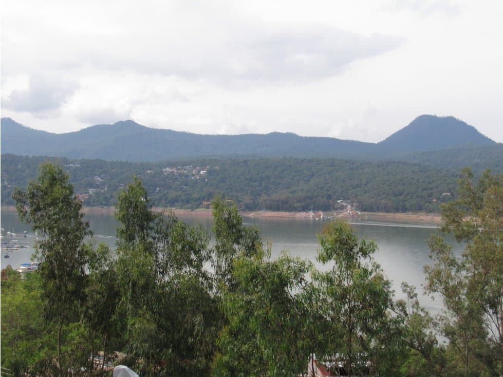 CASA EN EL CENTRO CON VISTA AL LAGO — foto 4