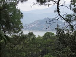 TERRENO EN AVÁNDARO CON VISTA AL LAGO