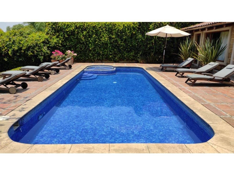 AMPLIA RESIDENCIA EN VALLE DE BRAVO — foto 2