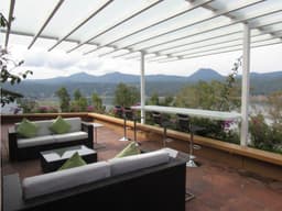 CASA EN EL CENTRO CON VISTA AL LAGO