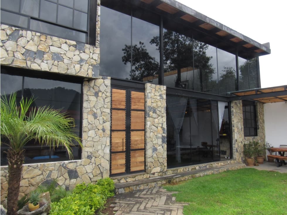 CASA MODERNA  CIRCUITO AVANDARO — foto 1