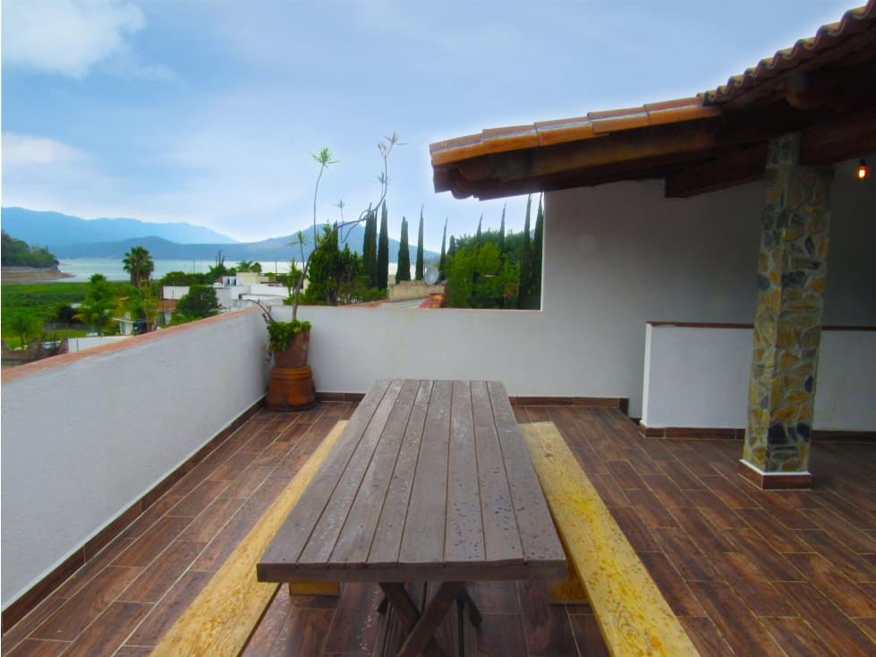 CASA CON VISTA AL LAGO — foto 4