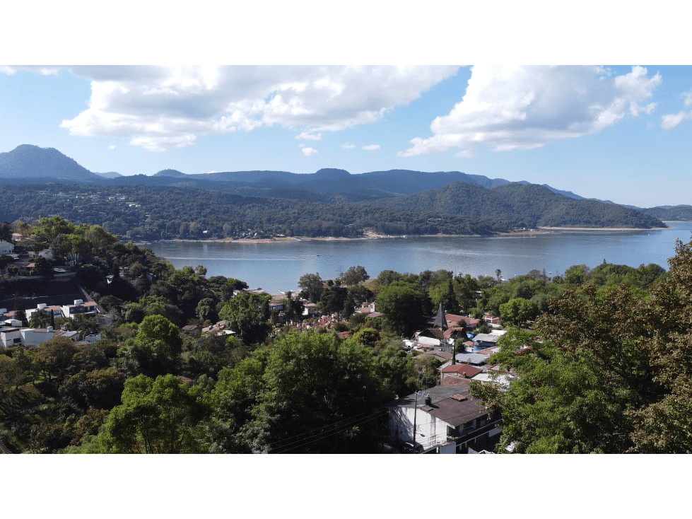 EXCELENTE PROPIEDAD VISTA AL LAGO — foto 6