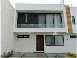 CASA EN VENTA EN ZAKIA EL MARQUES QUERETARO GAS