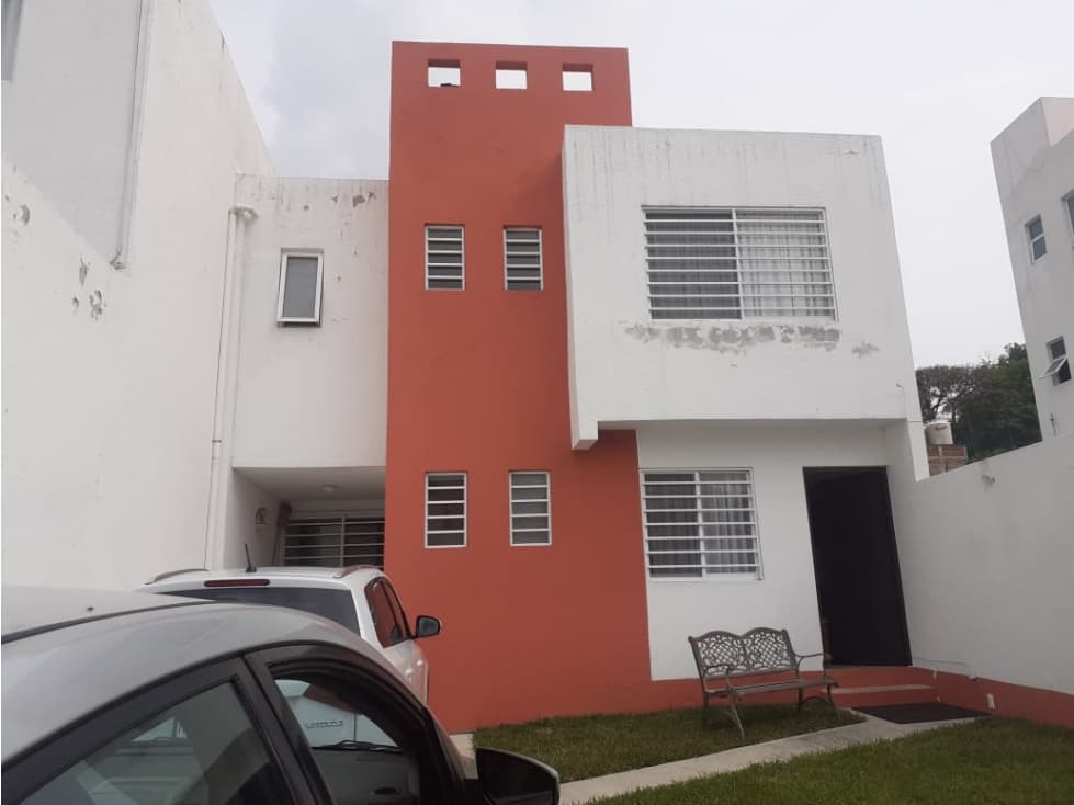 CASA EN VENTA LOMAS DE ATZINGO — foto 1