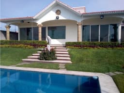 CASA EN VENTA EN LOMAS TETELA