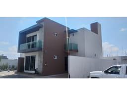 CASA EN FRACCIONAMIENTO RANCHO LOS ENCINOS EN MONTESSORI