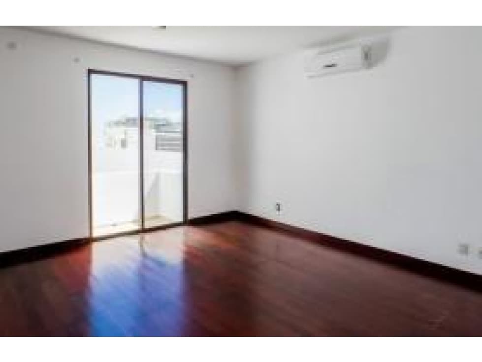 HERMOSA CASA EN VENTA  ALAMOS II — foto 4