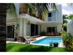 CASA EN LAGOS DEL SOL