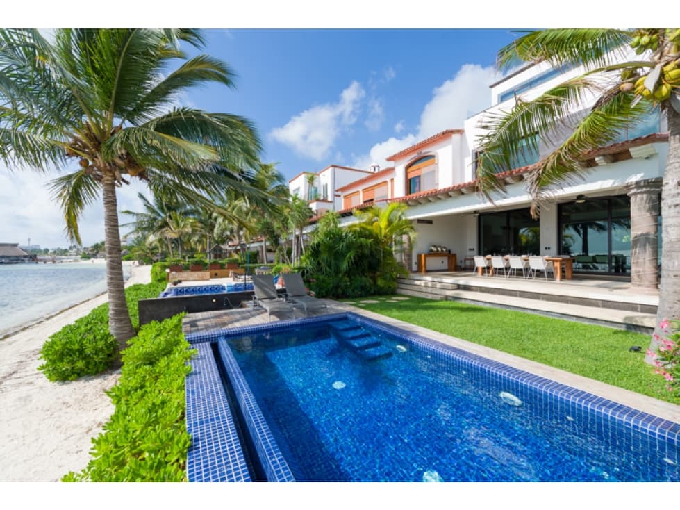 Espectacular Casa en Venta frente al Mar — foto 1