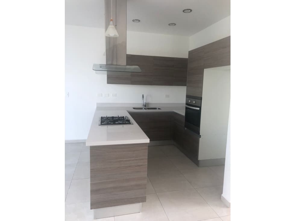 CASA EN ARBOLADA EN RENTA — foto 2