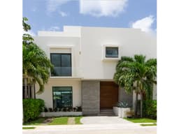 PRECIOSA CASA DE LUJO EN RESIDENCIAL AQUA