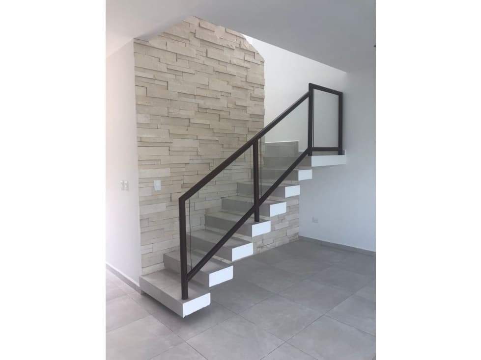 CASA EN ARBOLADA EN RENTA — foto 3