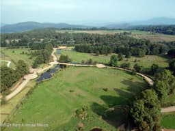 Lote residencial en venta en Valle de Bravo IR22811