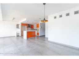 Depa en venta en Hipódromo C con 2 recamaras, e baños y 3 cajones F.M