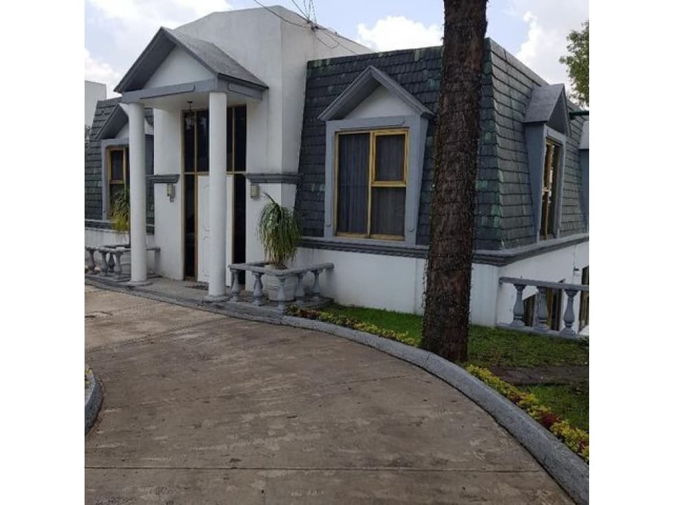 AMPLIA Y CÓMODA CASA DUPLEX EN PASEO DE LA HERRADURA — foto 1