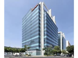 Oficina en venta. PARQUES PLAZA. Lago Alberto. MLS 22-1243