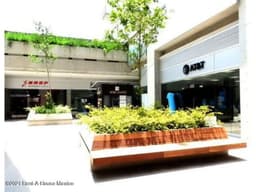 Local Comercial en Renta en Parques Plaza Anahuac RT 22-5072