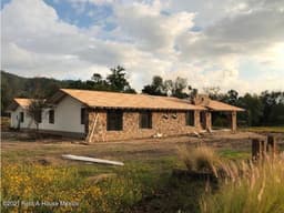 Casa en Venta en Valle de Bravo  FF  22 - 1480 - 1