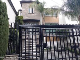 Casa en Venta en Tlalnepantla de Baz,Valle Dorado GIS.22-1071