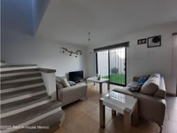 Qh2 Casa en Venta en Zibata con 3 recamaras