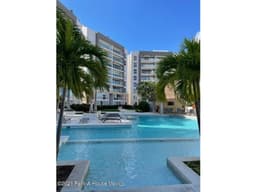 Departamento en renta en Cancun Centro Bonampak MC 22-3225