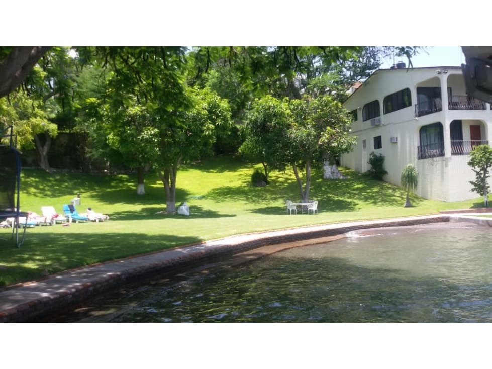 CASA EN VENTA A ORILLA DEL LAGO "MAR" — foto 2