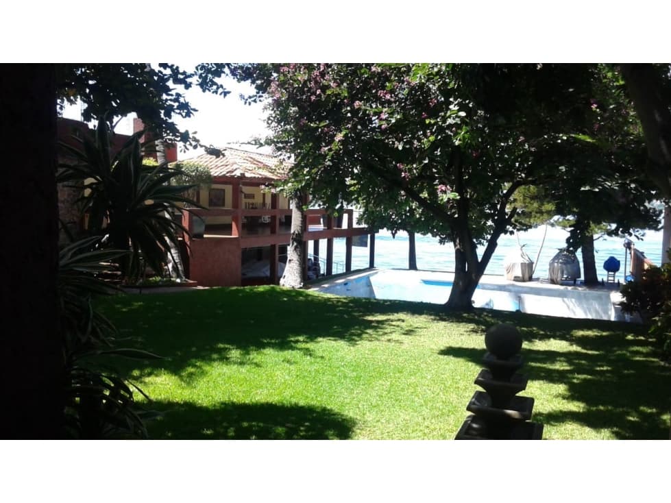 CASA EN VENTA A ORILLA DEL LAGO "MAN." — foto 3