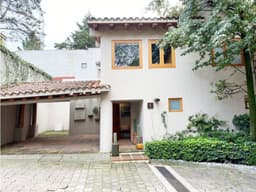 Hermosa casa en condominio en Castorena, Cuajimalpa (1119)