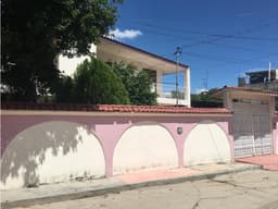 SE VENDE CASA GRANDE EN LA COL JUAN SABINITO