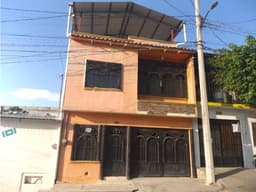 SE VENDE CASA EN SIGLO XXI SOLIDARIDAD, TERÁN