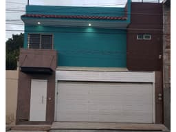 SE VENDE CASA CON ALBERCA DE 3 NIVELES EN FRACC ESTRELAL DEL ORIENTE