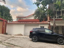 SE VENDE CASA AMPLIA ANTRAS DE CHEDRAUI ORIENTE EN PRIVADA