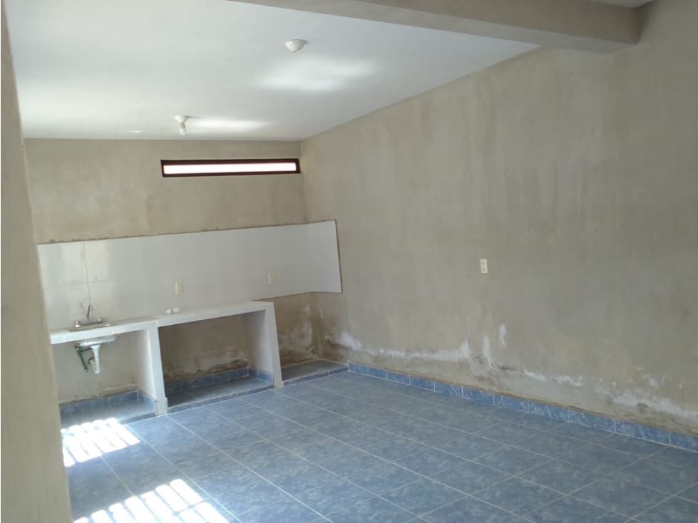 Casa de 2 niveles en venta, Col. El Valle — foto 3