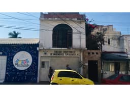 CASA CON LOCAL EN VENTA EN ZONA CENTRO