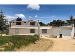 Hermosa casa en venta con excelente ubicación.